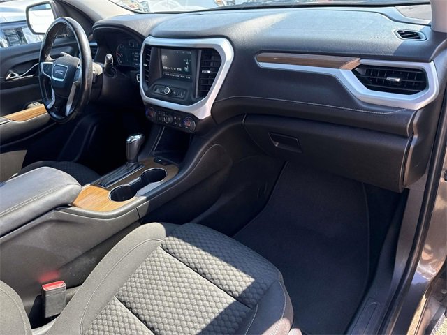 Used 2019 GMC Acadia SLE image 17