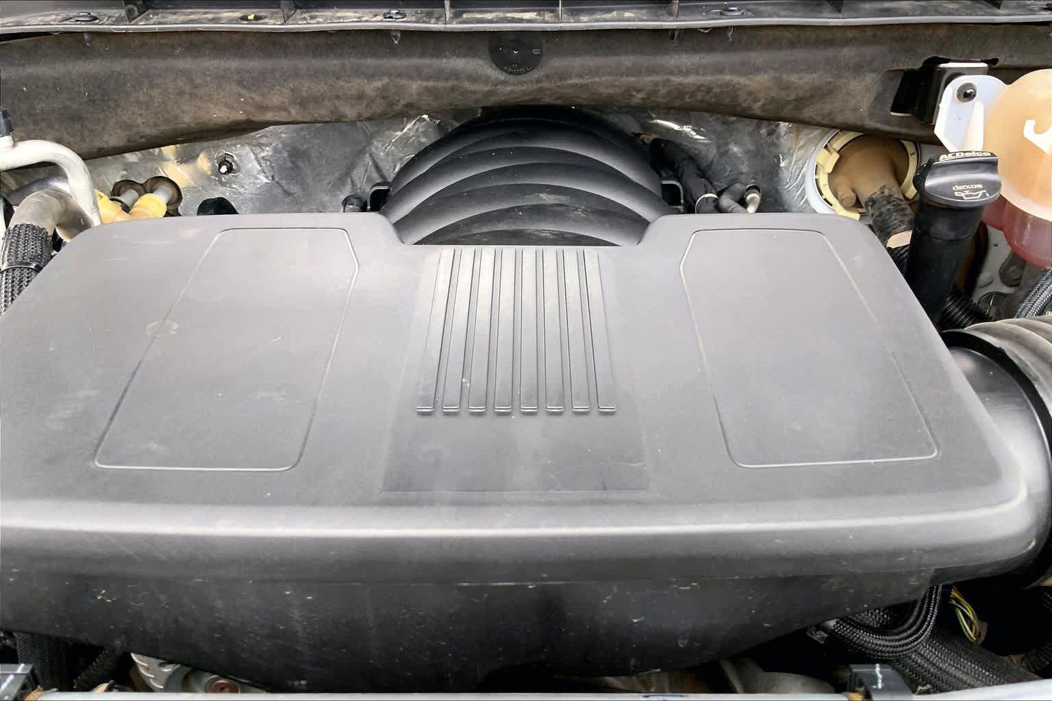Used 2024 GMC Yukon XL AT4 w/ AT4 Premium Plus Package AWD/4WD image 64