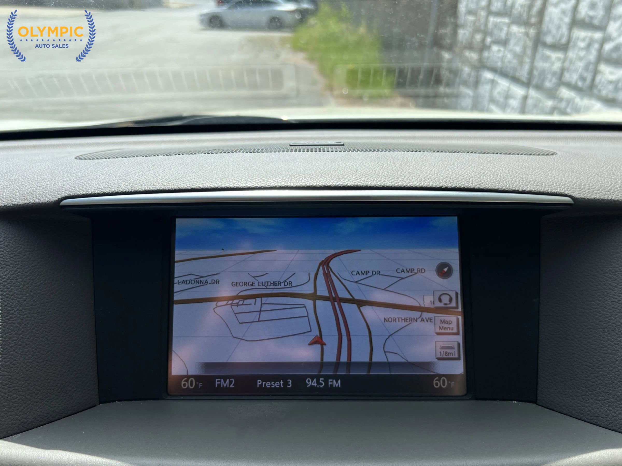 Used 2015 INFINITI Q70 3.7 RWD image 29