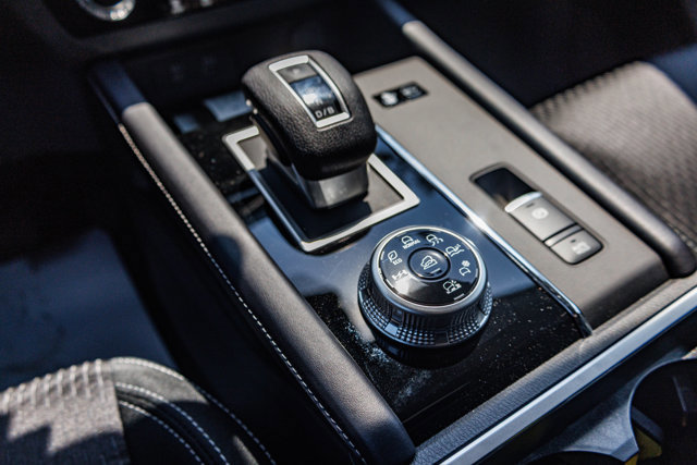 New 2025 Mitsubishi Outlander ES image 27