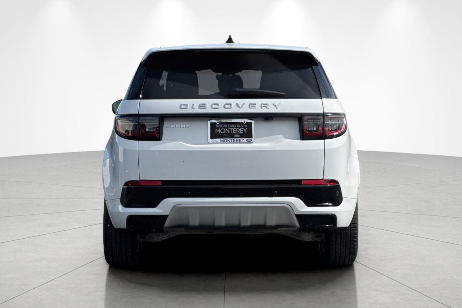 Used 2024 Land Rover Discovery Sport S image 5
