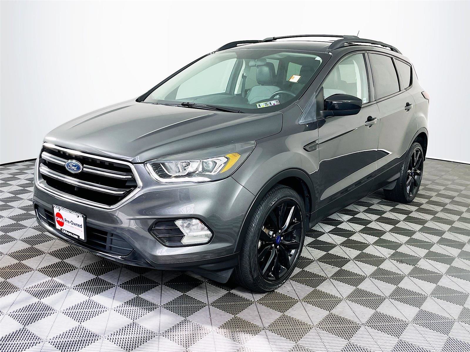 Used 2019 Ford Escape SE image 3