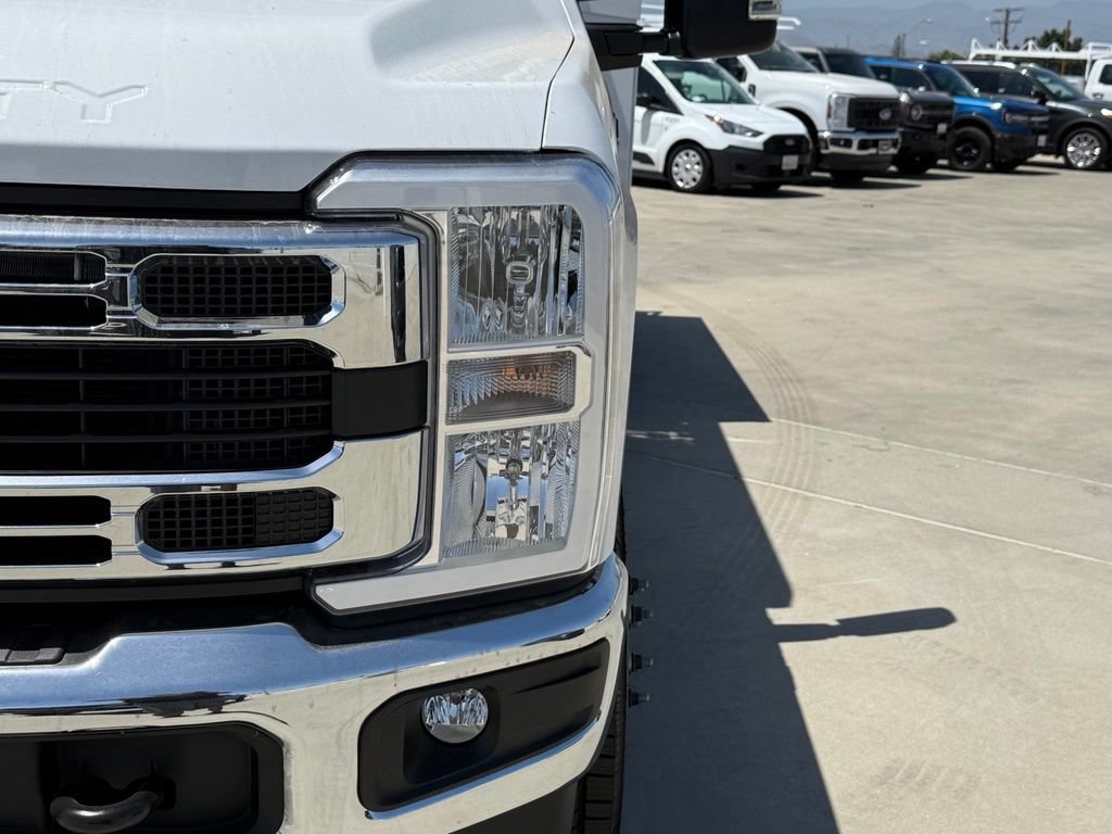 New 2026 Ford F350 XL w/ XL Chrome Package AWD/4WD image 8