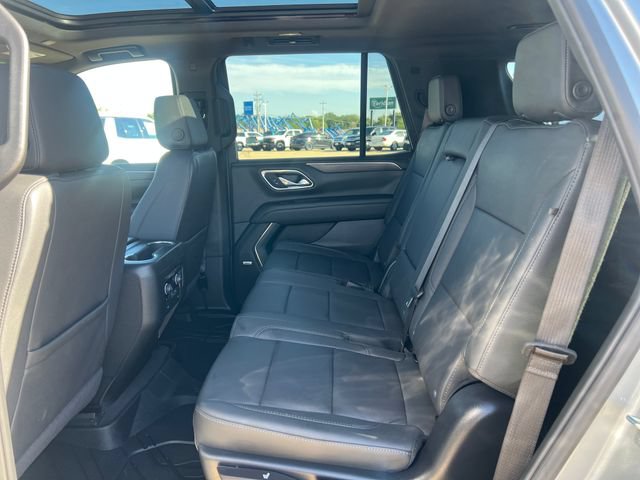 Used 2024 Chevrolet Tahoe Z71 w/ Luxury Package AWD/4WD image 16