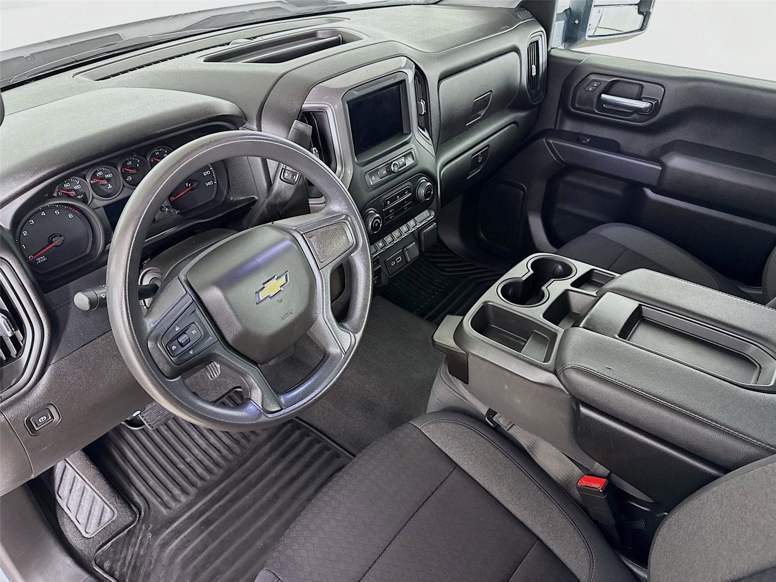 Used 2022 Chevrolet Silverado 2500 Custom w/ Custom Value Package image 10