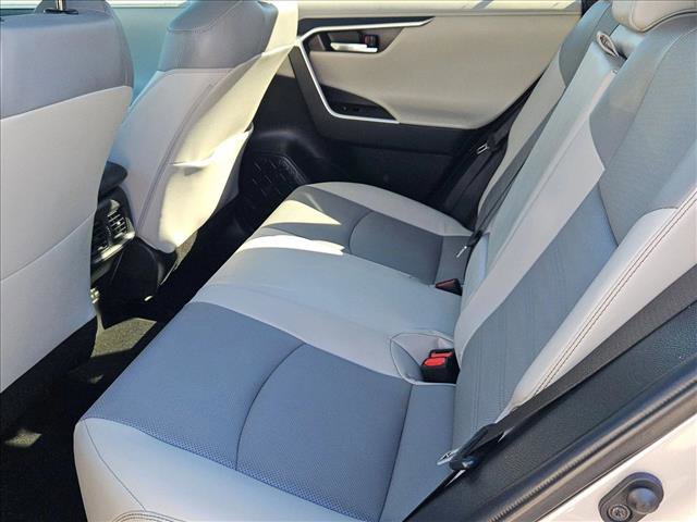 Used 2022 Toyota RAV4 Limited image 19