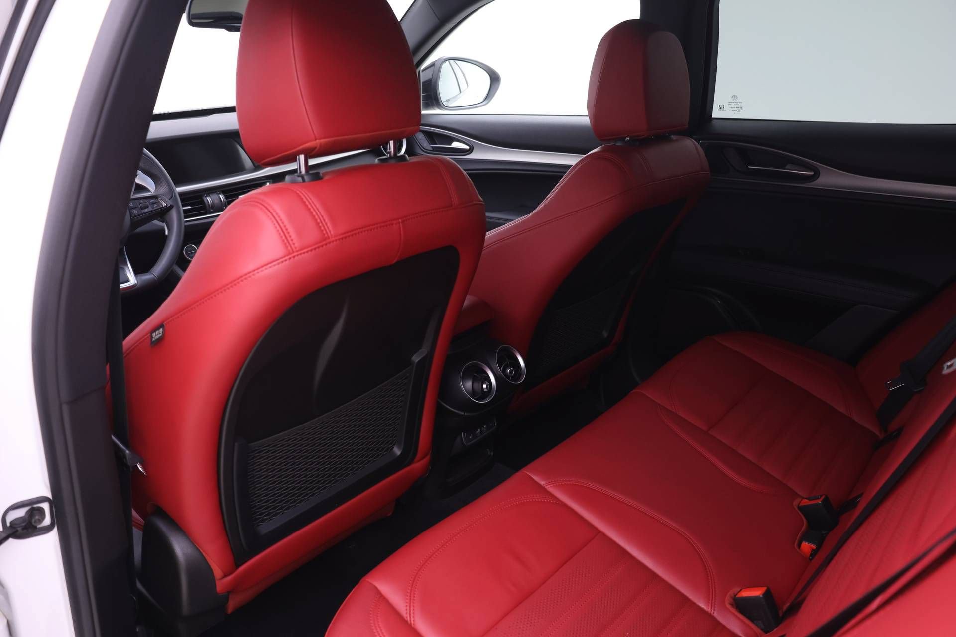 Certified 2024 Alfa Romeo Stelvio Veloce AWD/4WD image 15