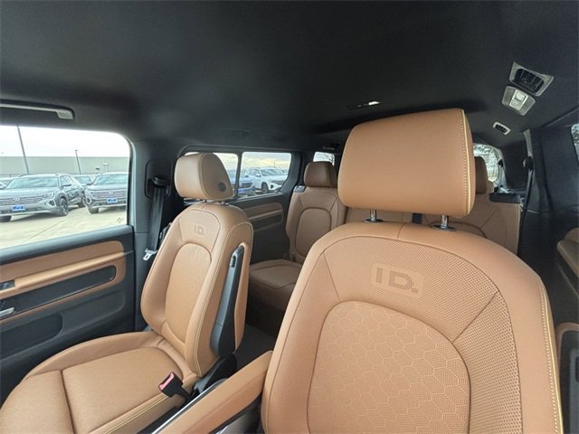 New 2025 Volkswagen ID. Buzz Pro S image 9