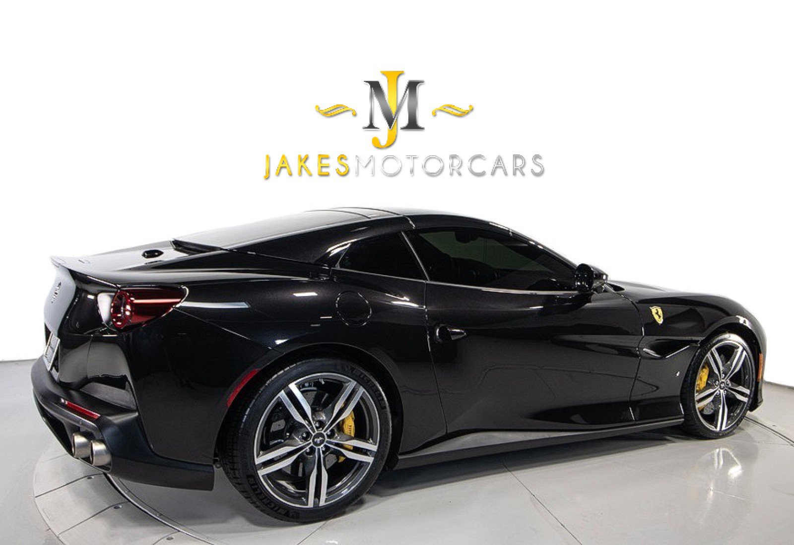 Used 2020 Ferrari Portofino image 11