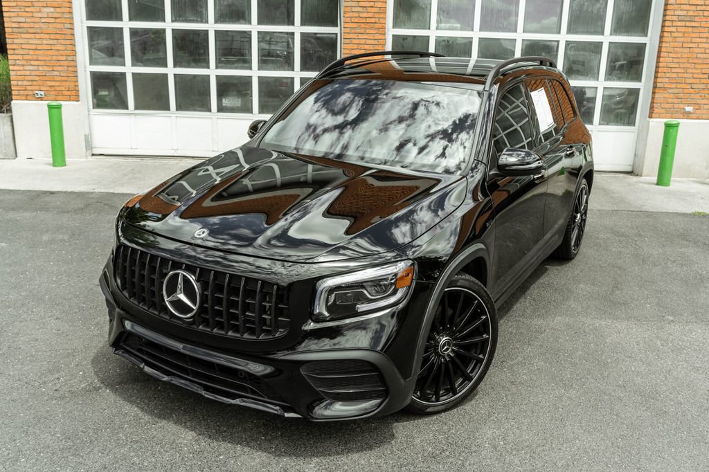 Used 2023 Mercedes-Benz GLB 35 AMG 4MATIC w/ AMG Night Package Plus image 2