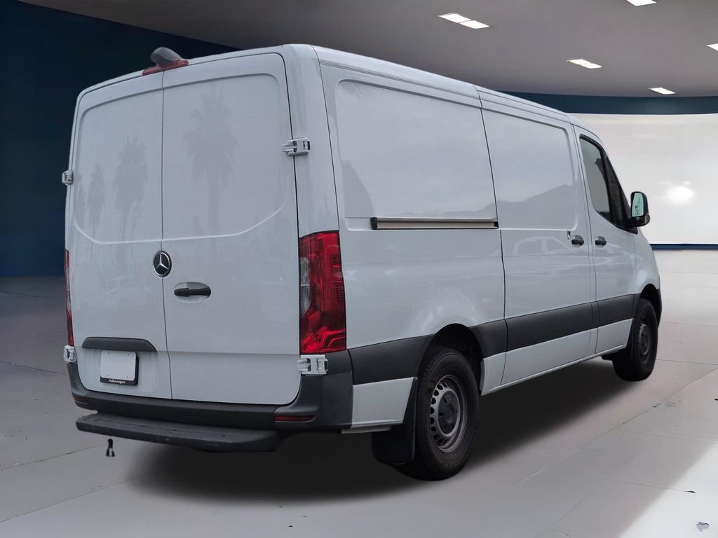 Used 2023 Mercedes-Benz Sprinter 2500 image 3