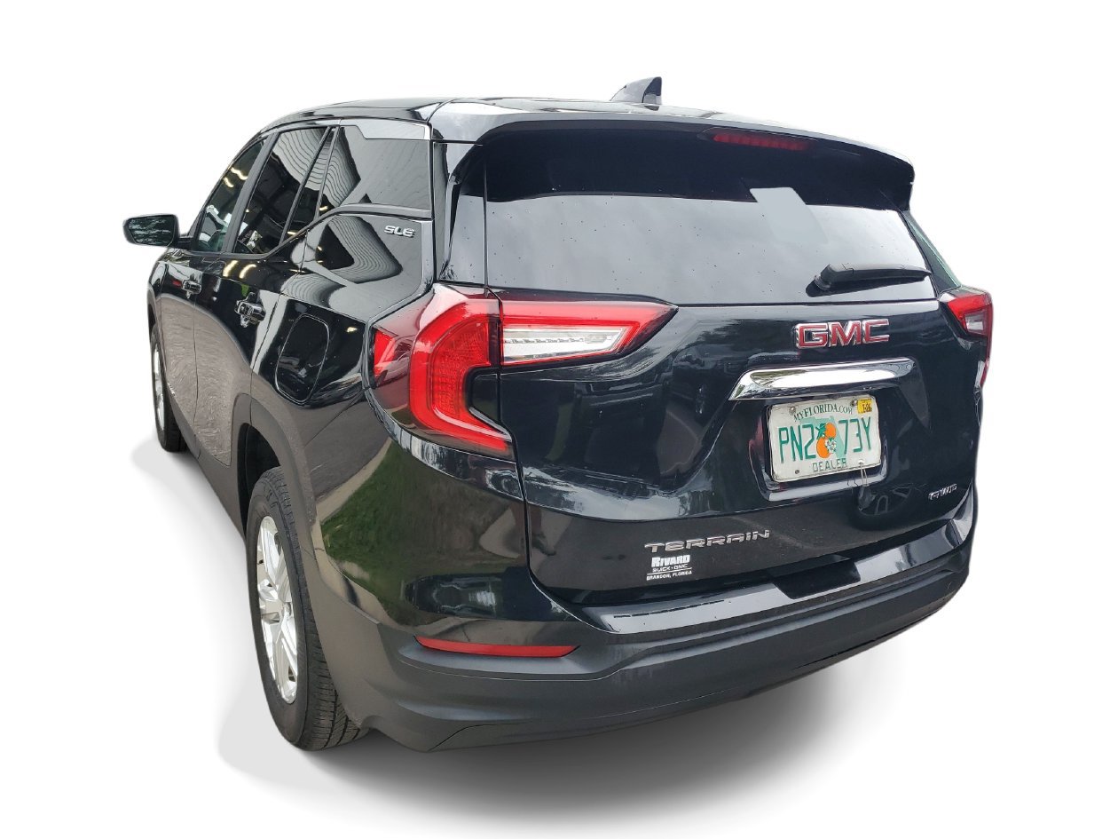 Used 2024 GMC Terrain SLE AWD/4WD image 3
