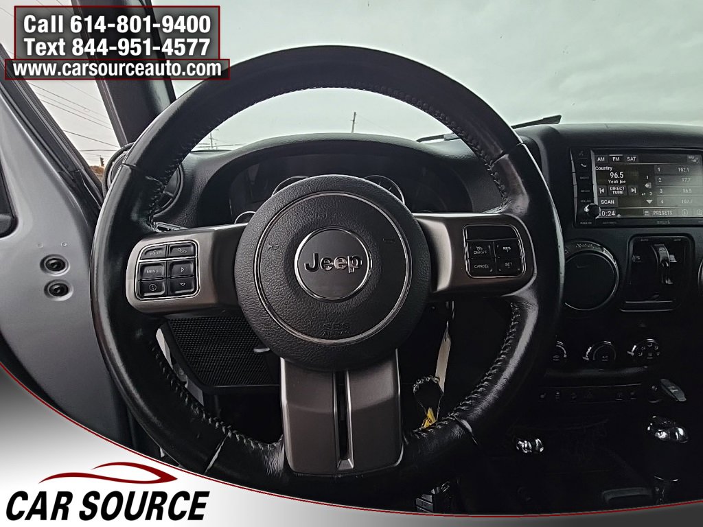 Used 2018 Jeep Wrangler Unlimited Sahara w/ Dual Top Group image 12