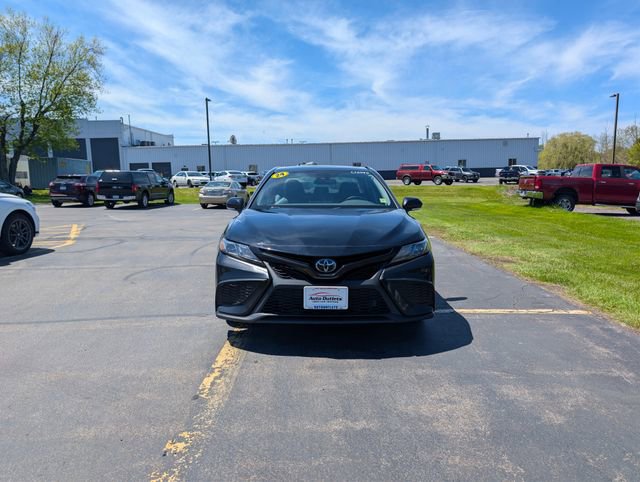 Used 2024 Toyota Camry SE FWD image 2