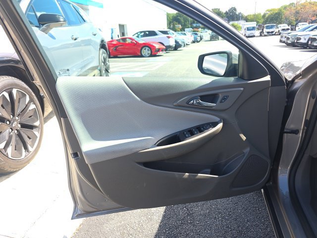 Used 2025 Chevrolet Malibu LT FWD image 12