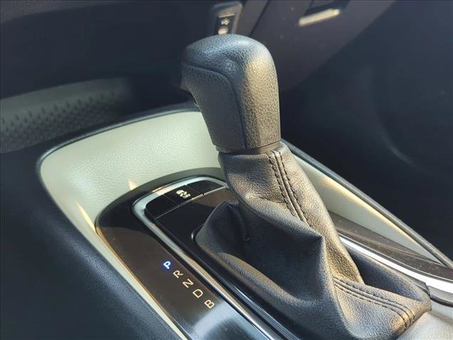 Used 2025 Toyota Corolla LE image 12