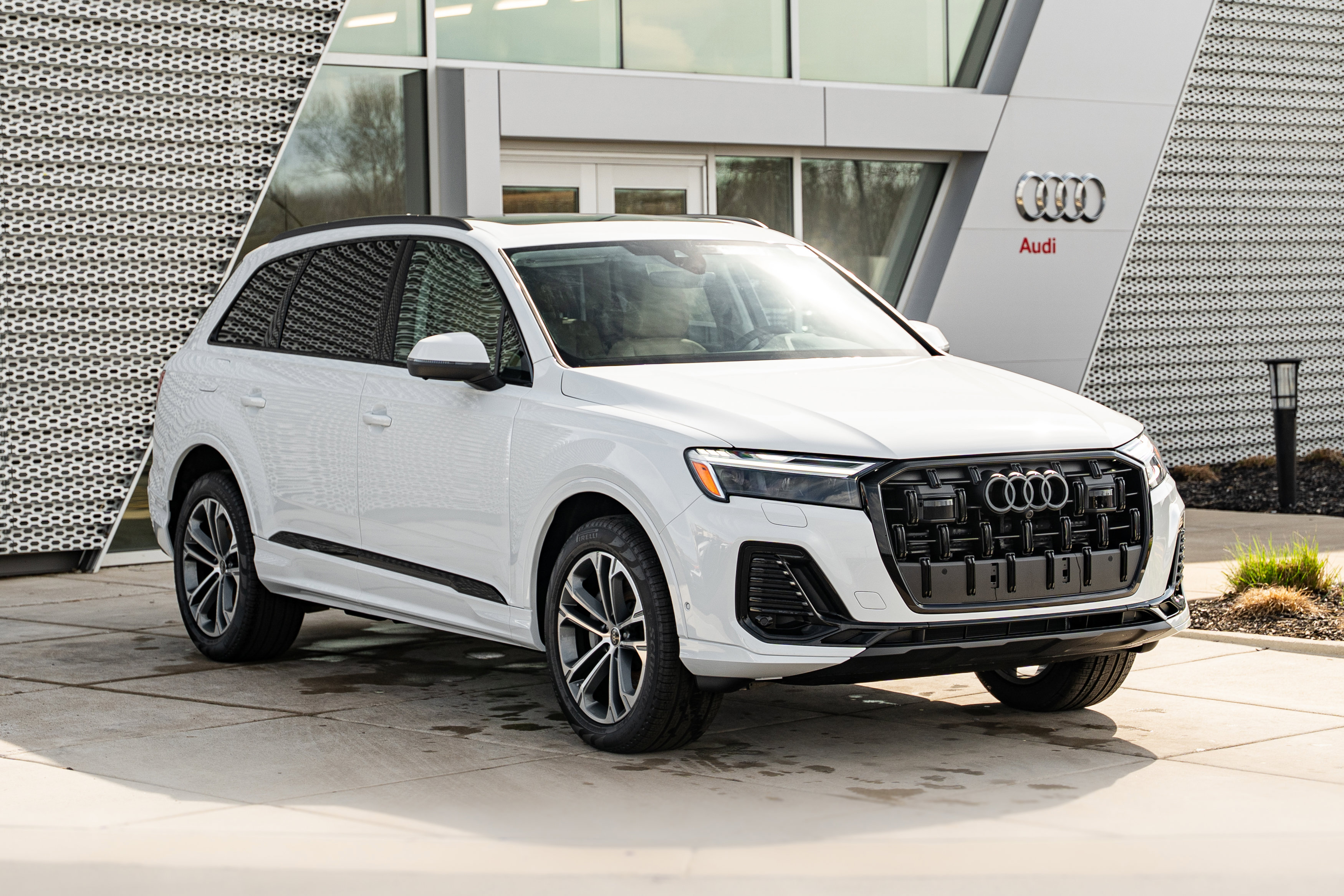 New 2026 Audi Q7 2.0T Premium AWD/4WD image 2