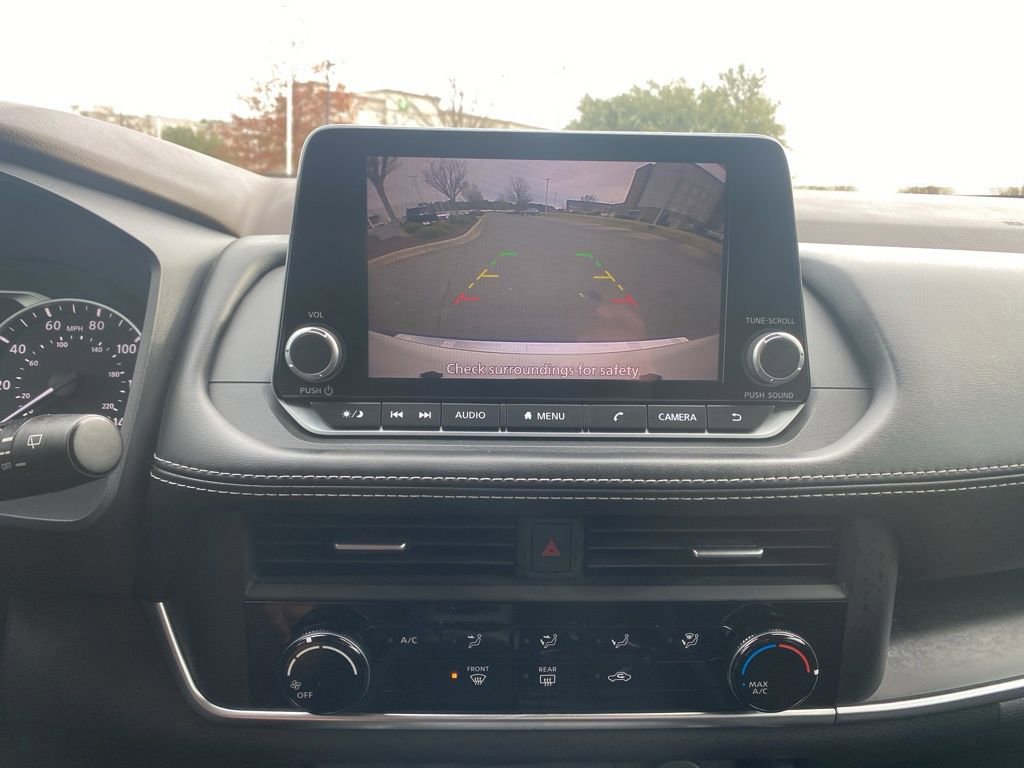 Used 2023 Nissan Rogue S image 22