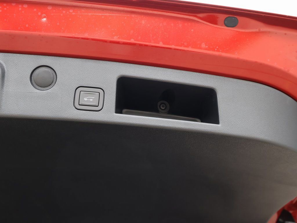 New 2026 GMC Terrain AT4 w/ LPO, Black Badging Package image 31