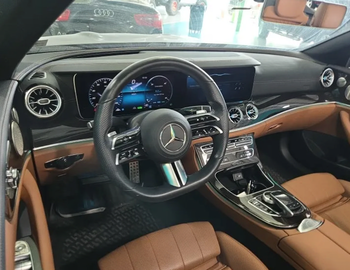 Used 2022 Mercedes-Benz E 450 4MATIC Cabriolet image 8