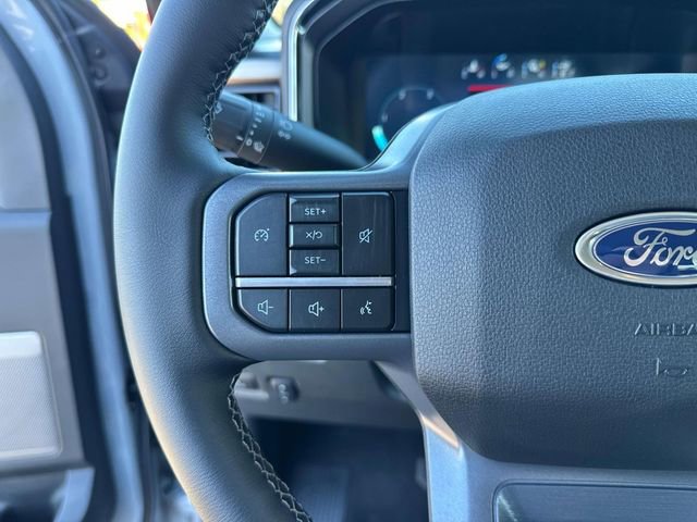 New 2026 Ford F250 Lariat w/ Black Appearance Package image 25