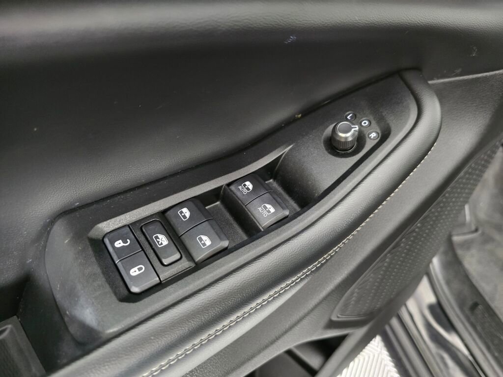 Used 2023 Jeep Grand Cherokee Limited w/ Black Appearance Package image 20