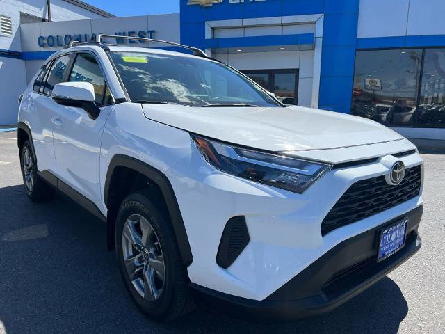Used 2024 Toyota RAV4 XLE AWD/4WD image 3