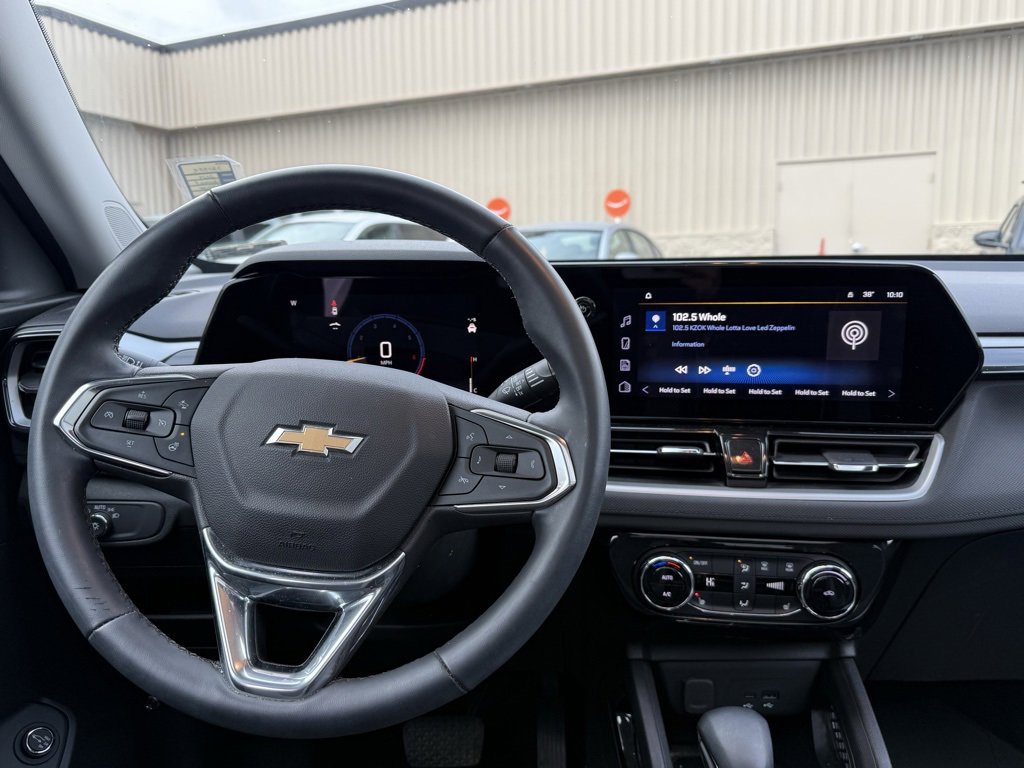 Used 2024 Chevrolet TrailBlazer LT w/ Convenience Package image 9