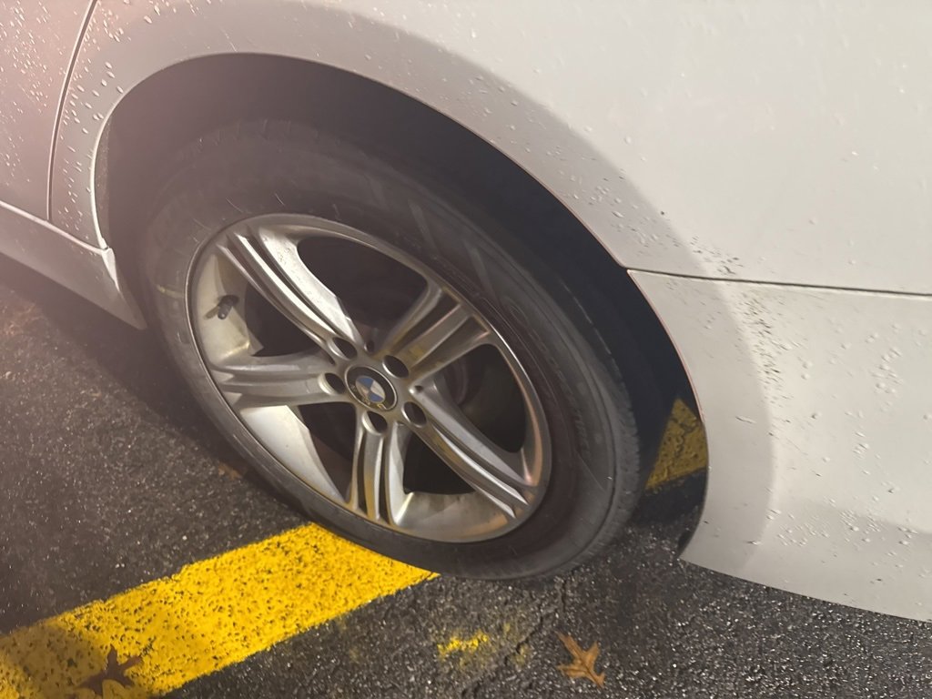 Used 2014 BMW 320i xDrive Sedan image 8