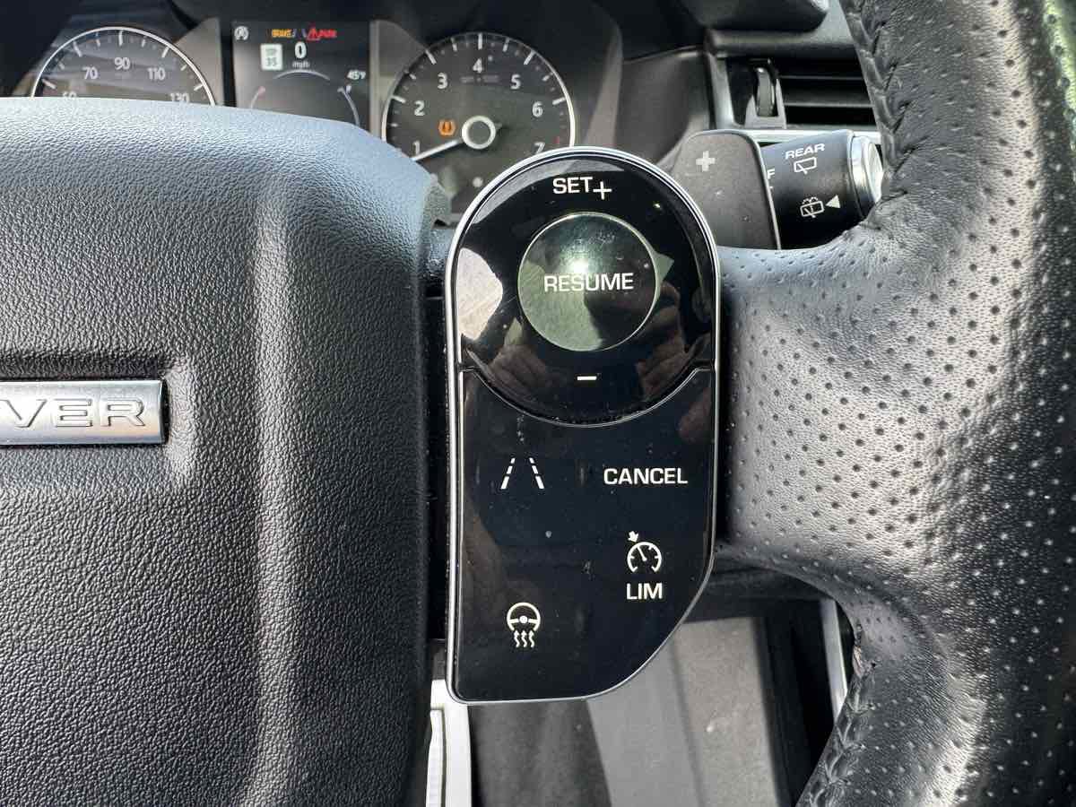 Used 2020 Land Rover Range Rover Velar S image 15