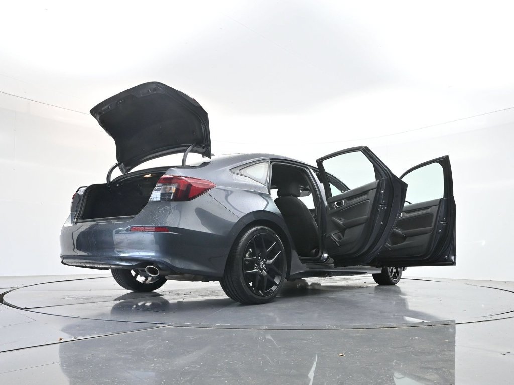 Used 2025 Honda Civic Sport image 31