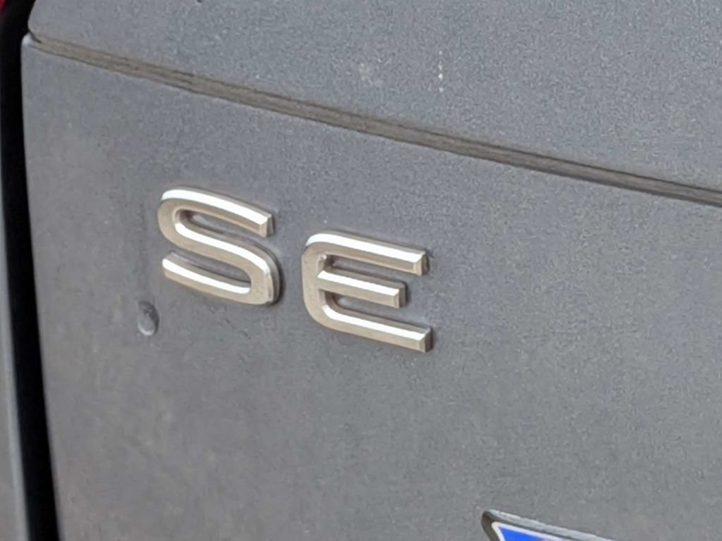 Used 2023 Volkswagen Tiguan SE R-Line FWD image 12