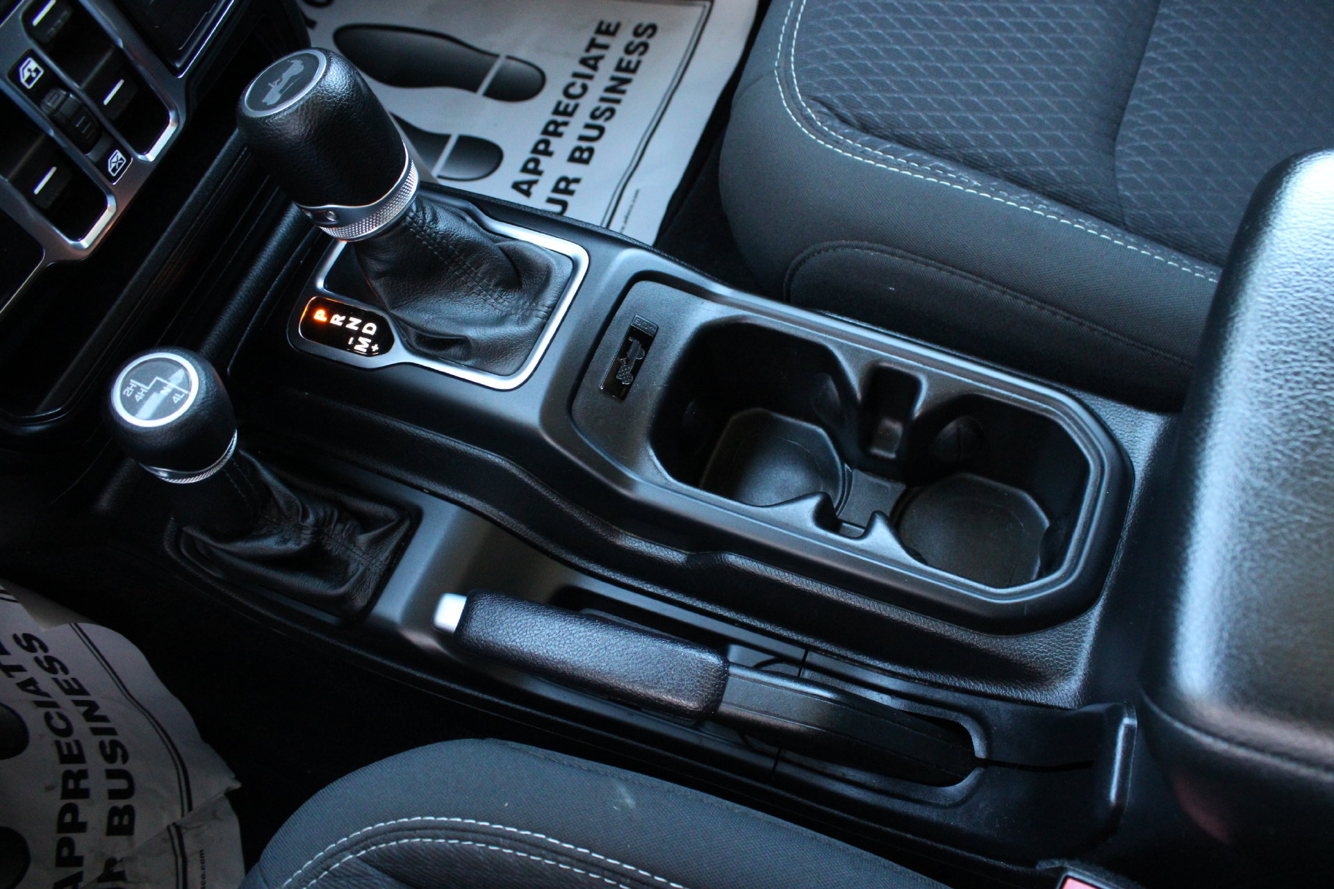 Used 2021 Jeep Wrangler Unlimited Sport AWD/4WD image 36