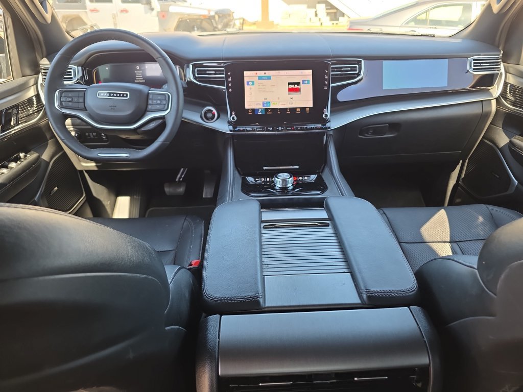 Used 2023 Jeep Wagoneer Series II RWD image 17