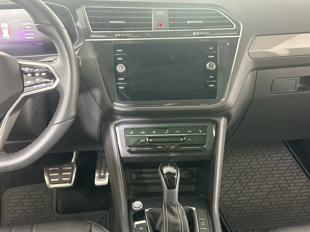 Used 2023 Volkswagen Tiguan SE R-Line FWD image 17