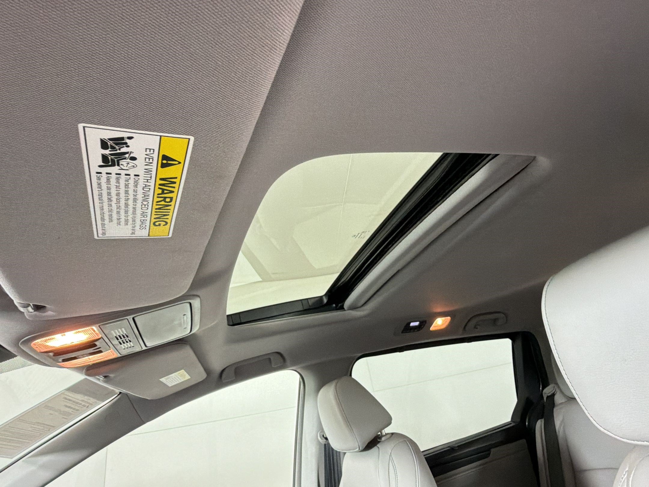 Used 2023 Honda Odyssey EX-L image 16