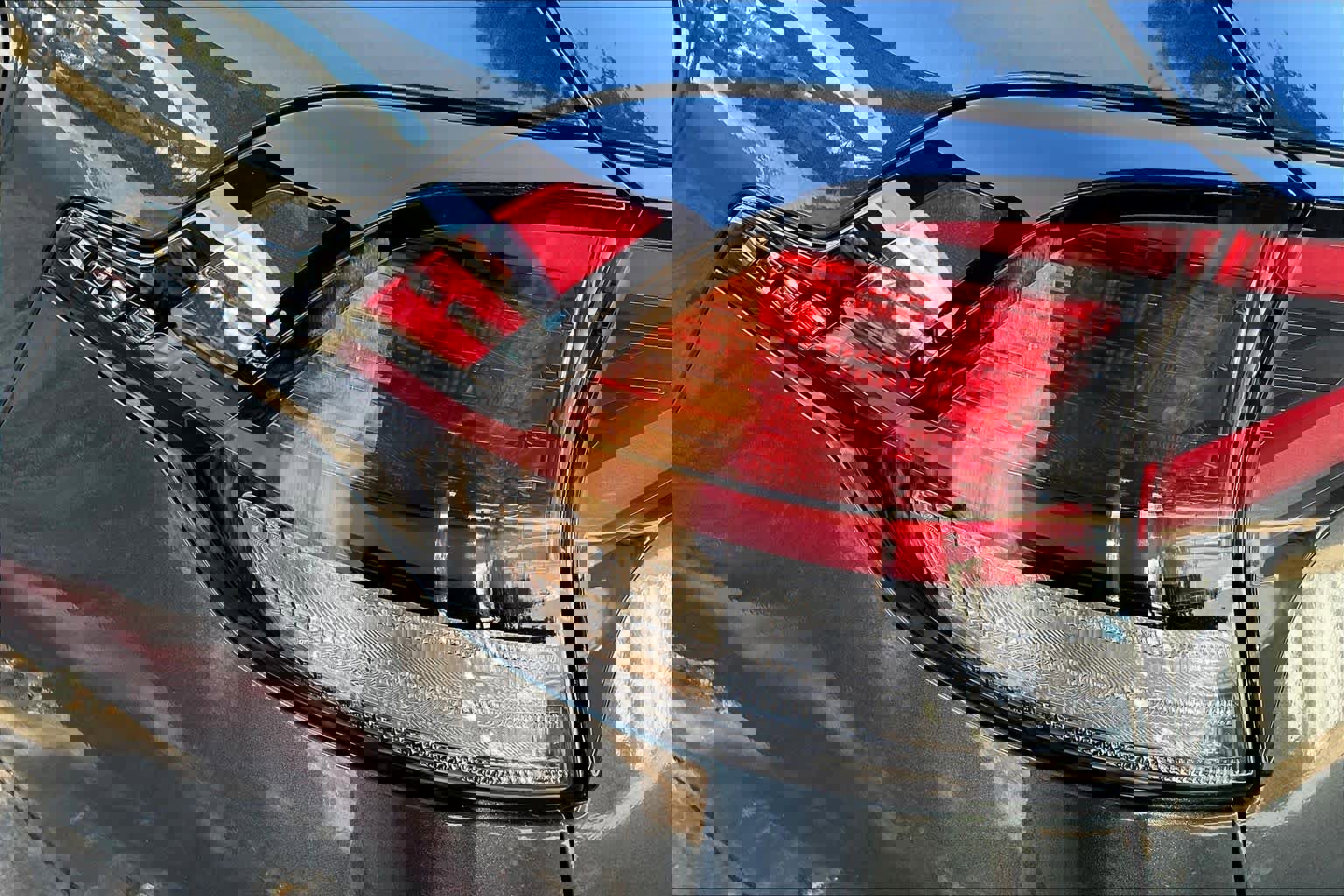 Used 2025 Kia Sportage EX image 25