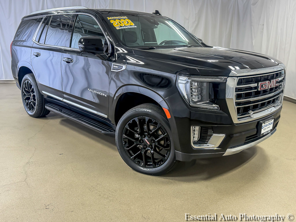 Used 2023 GMC Yukon SLT w/ SLT Luxury Package AWD/4WD image 2
