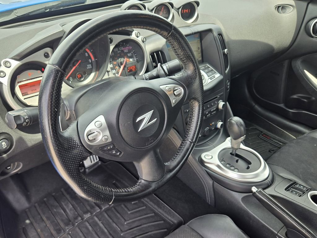 Used 2012 Nissan 370Z Touring w/ Sport Pkg RWD image 27