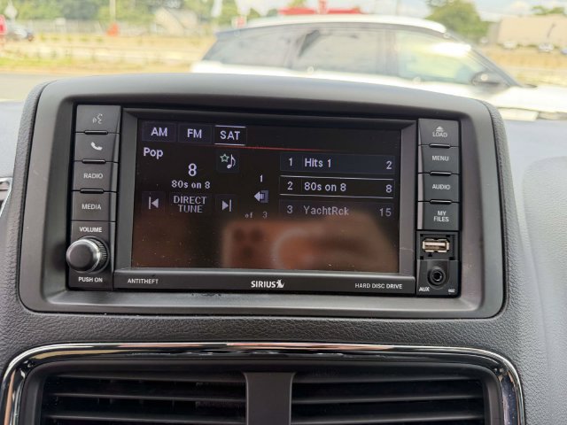 Used 2018 Dodge Grand Caravan SE w/ UConnect Hands-Free Group FWD image 16