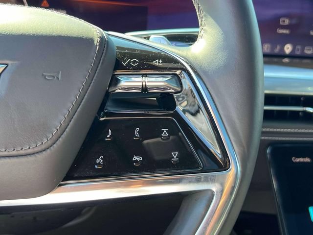 Certified 2025 Cadillac Escalade ESV Sport Platinum w/ LPO, ONYX Package AWD/4WD image 23