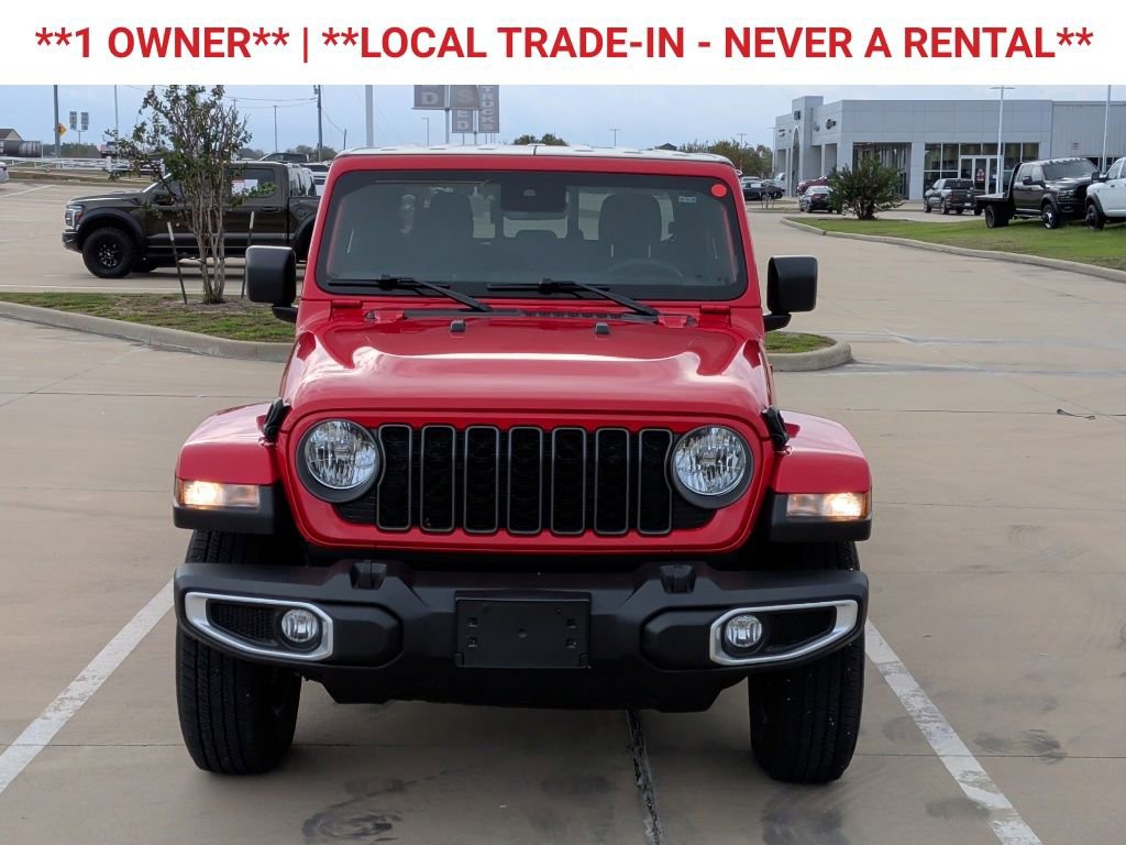 Used 2024 Jeep Gladiator Sport image 2