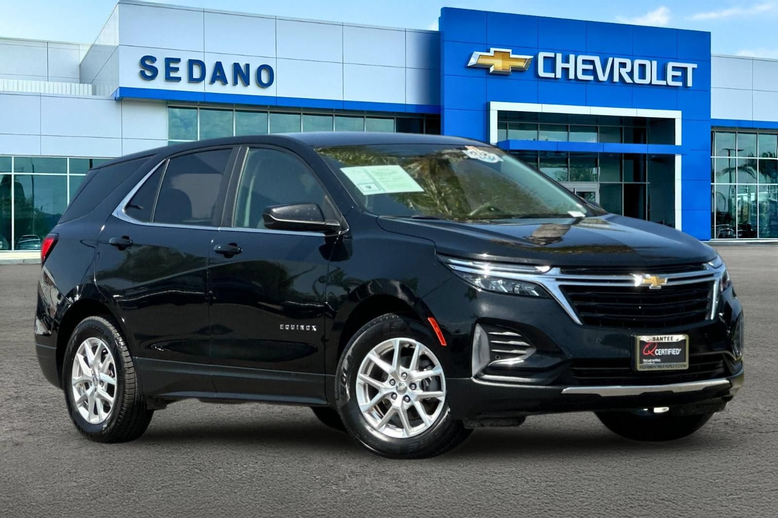 Used 2024 Chevrolet Equinox LT FWD image 2