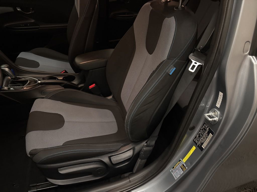 Used 2019 Hyundai Veloster 2.0 image 11