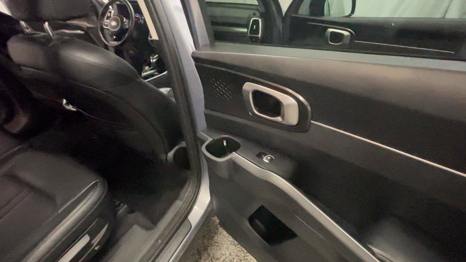 Used 2021 Kia Sorento S w/ Panoramic Sunroof Package AWD/4WD image 20