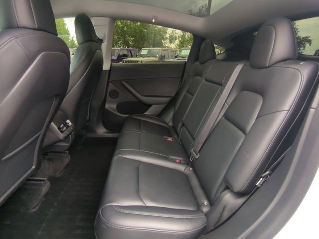 Used 2022 Tesla Model Y Performance image 16