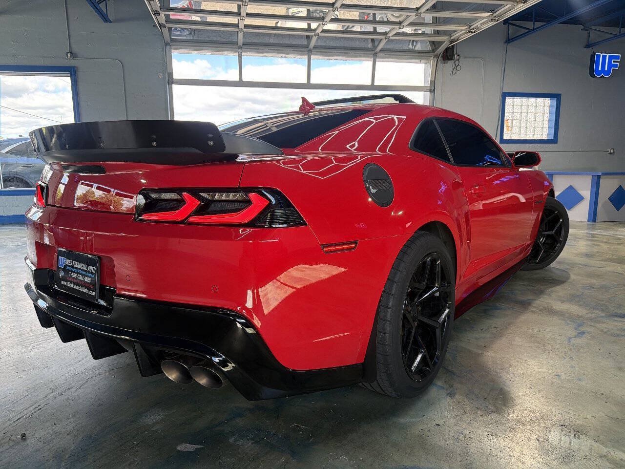 Used 2014 Chevrolet Camaro SS w/ RS Package RWD image 4