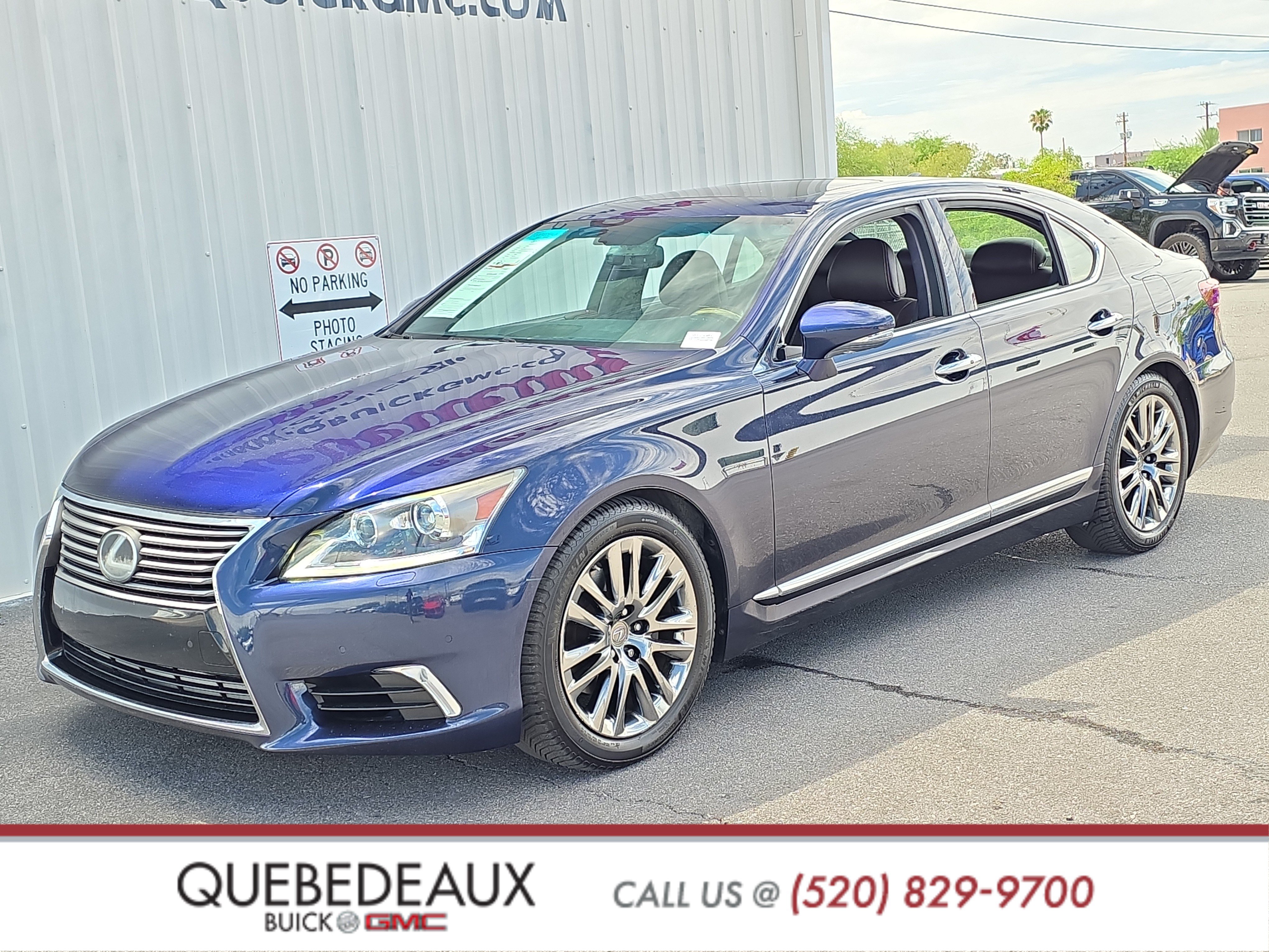 Used 2017 Lexus LS 460 RWD image 3
