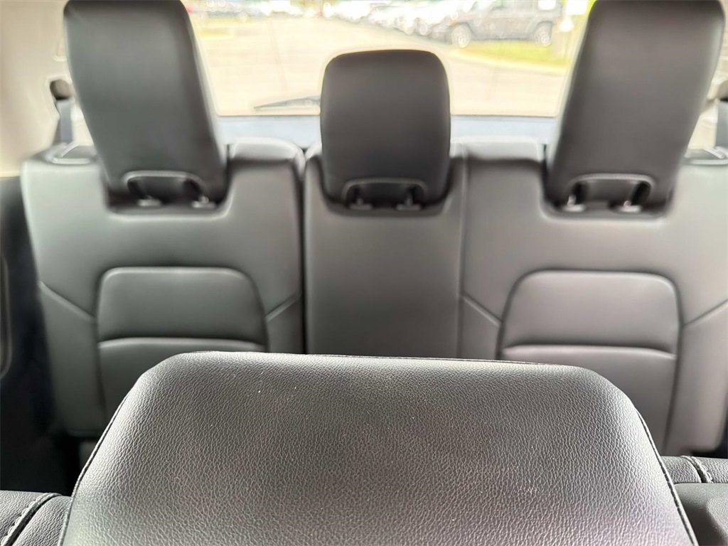 Used 2023 Nissan Pathfinder SL w/ Black Appearance Package image 30