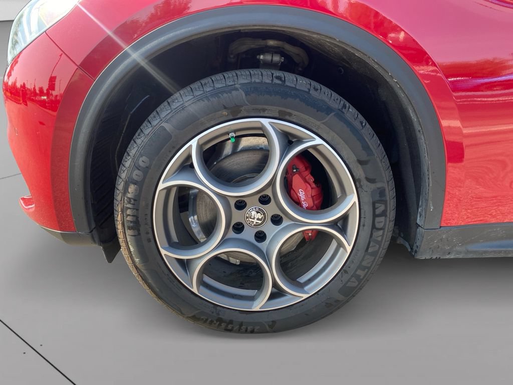 Used 2023 Alfa Romeo Stelvio Sprint RWD image 30